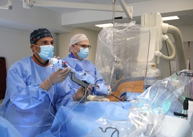 Rhein-Maas Klinikum hat neuartiges Triclip-Verfahren für schonendere Eingriffe am Herzen etabliert